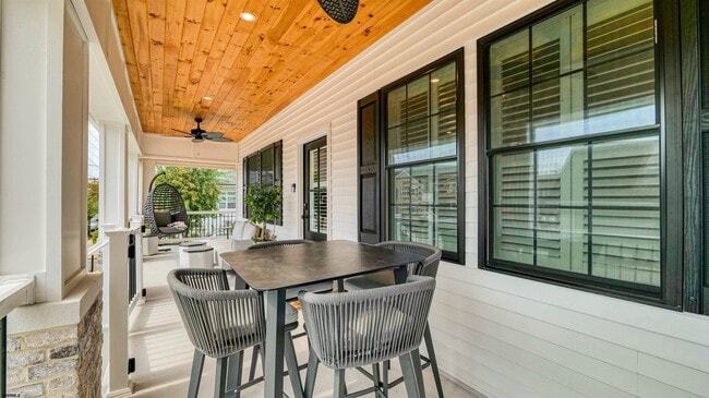 Building Photo - 6223 Winchester Ave