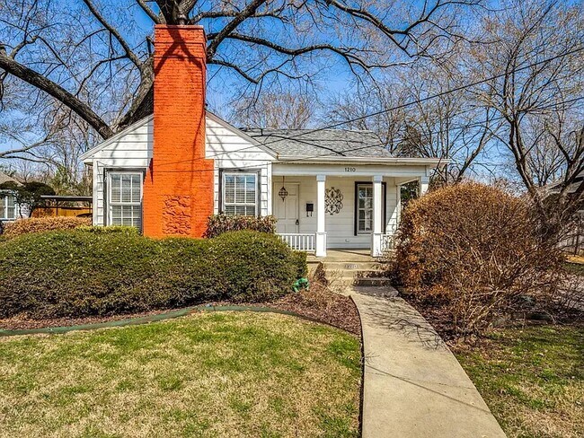 Primary Photo - 1210 W Tucker St