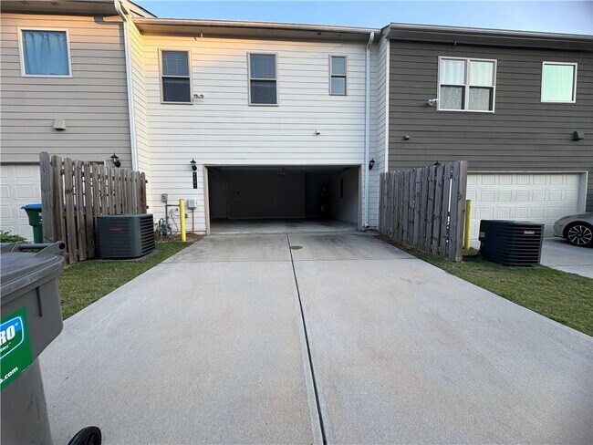 Building Photo - 4302 Morrison Lk Trl