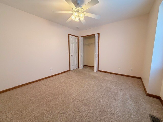 Building Photo - 517 E Conley Dr