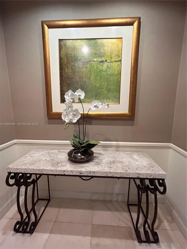 Building Photo - 610 W Las Olas Blvd