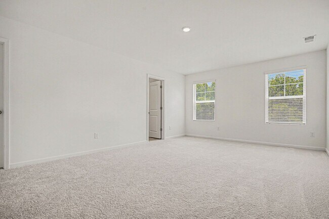 Building Photo - Brand-New Townhome Living in Raleigh!