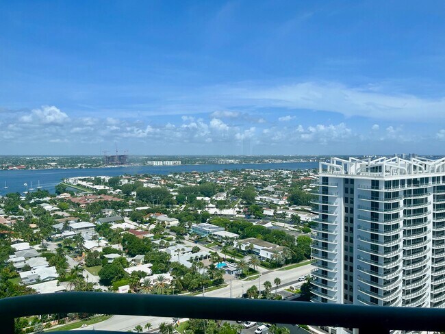 Building Photo - 3000 N Ocean Dr