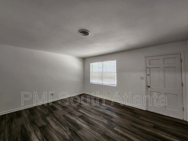 Building Photo - 6410 Raymond Terrace