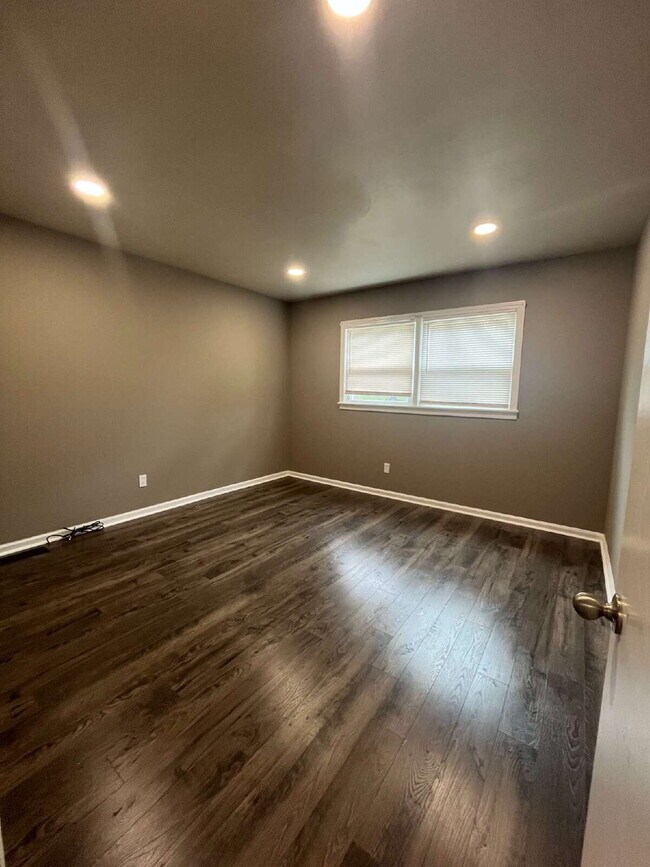 Building Photo - 6208 Cedar Point Dr NW