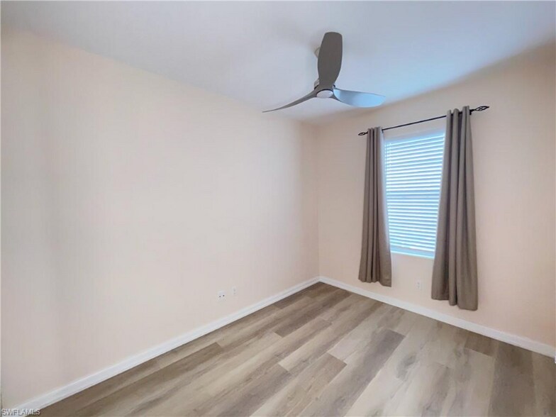 Building Photo - 6065 Islandwalk Blvd