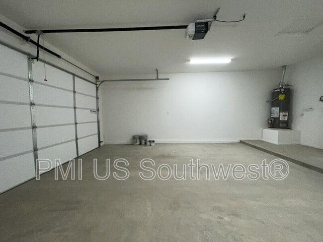 Building Photo - 3263 Secret Pass Canyon Dr