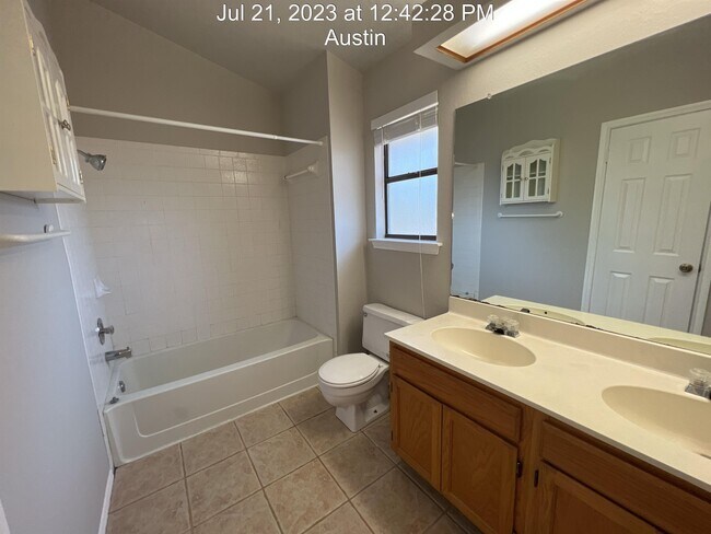 Building Photo - 7906 Tiffany Dr