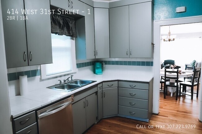 Building Photo - 414 W 31st St