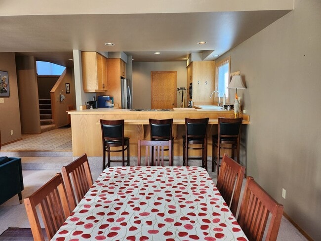 Building Photo - River Village Condominium Unit #8 - Riverf...