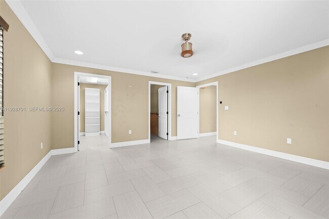 Building Photo - 4213 Bougainvilla Dr