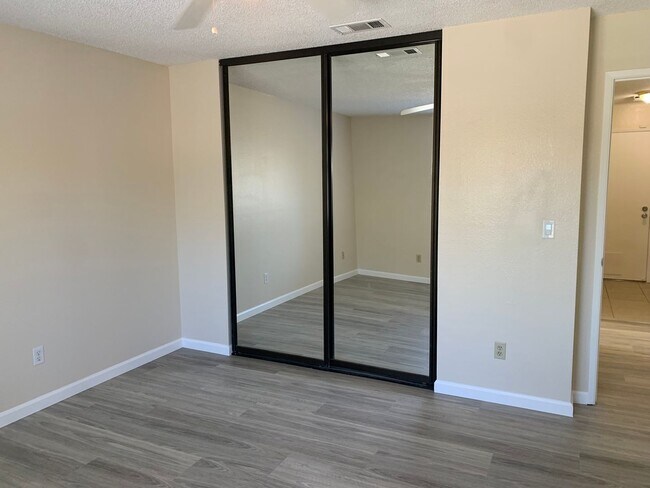 Building Photo - Upgraded Suisun City Home Available NOW!