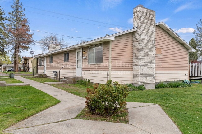 Building Photo - 37 E Rockwell Ave