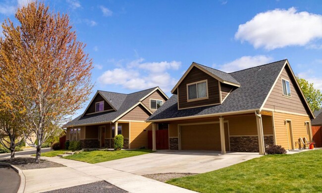 Building Photo - Detached ADU in a quiet neighborhood