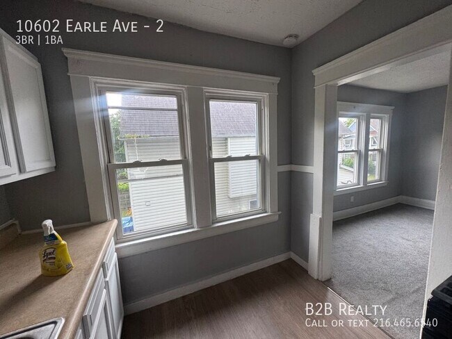 Building Photo - 10602 Earle Ave