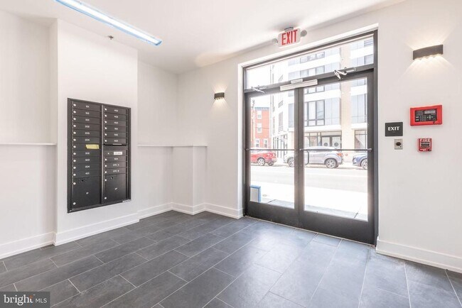 Building Photo - 1519 Ridge Ave