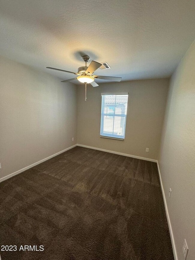 Building Photo - Newer townhome for rent in Tempe!