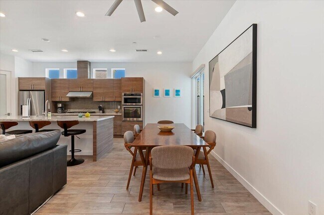 Building Photo - 53900 Avenida Ramirez