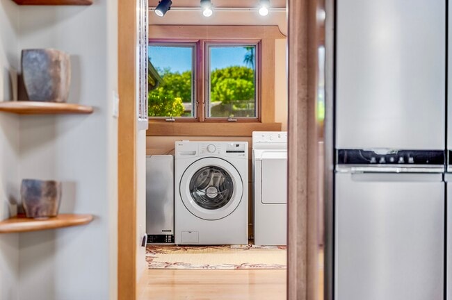 Building Photo - 275 Haumana Rd