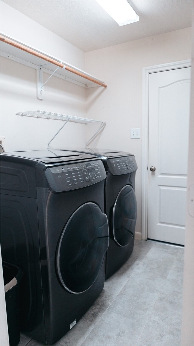 Building Photo - 12822 Ravens Chase Ln