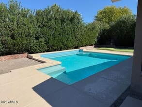 Building Photo - 4428 E Willow Ave