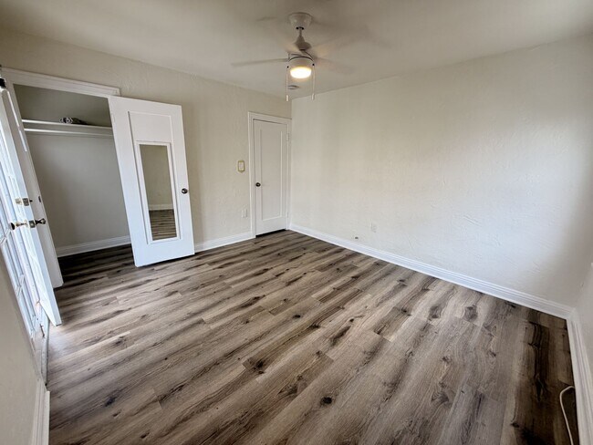 Building Photo - 7307 S Halldale Ave