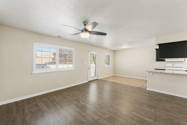 Building Photo - 10483 Sage Vista Way