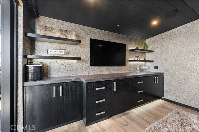 Building Photo - 2037 E Ocean Blvd