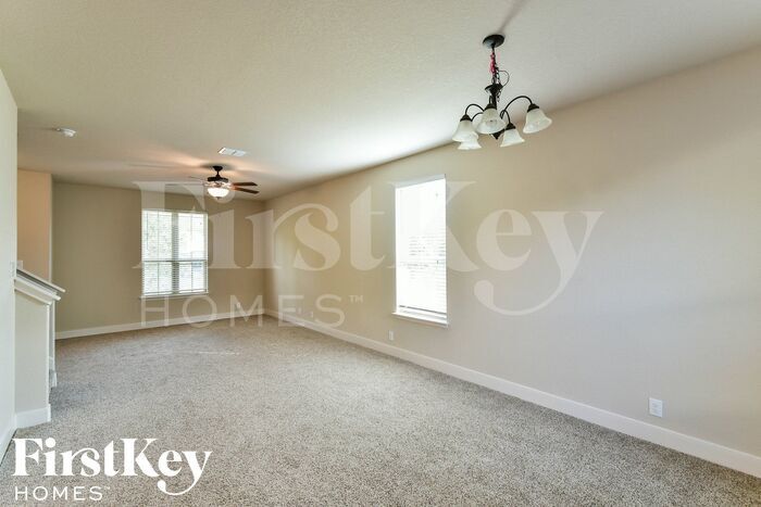 Building Photo - 6518 Woodstock Dr