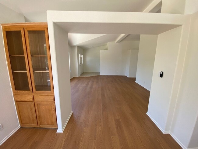 Building Photo - Panoramic Views - 46 West - Hilltop Property