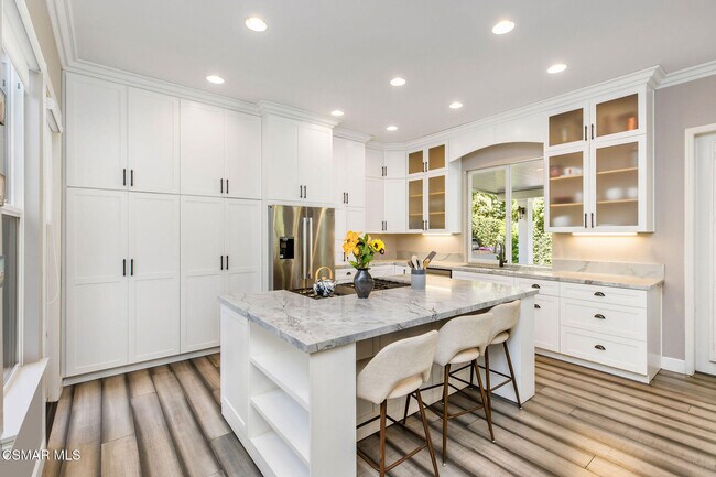 Building Photo - 6051 Caledonia Ct