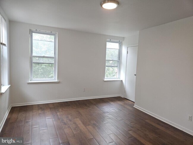 Building Photo - 1332 Wagner Ave