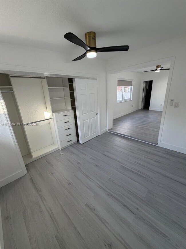 Building Photo - 3030 SW 96th Ave