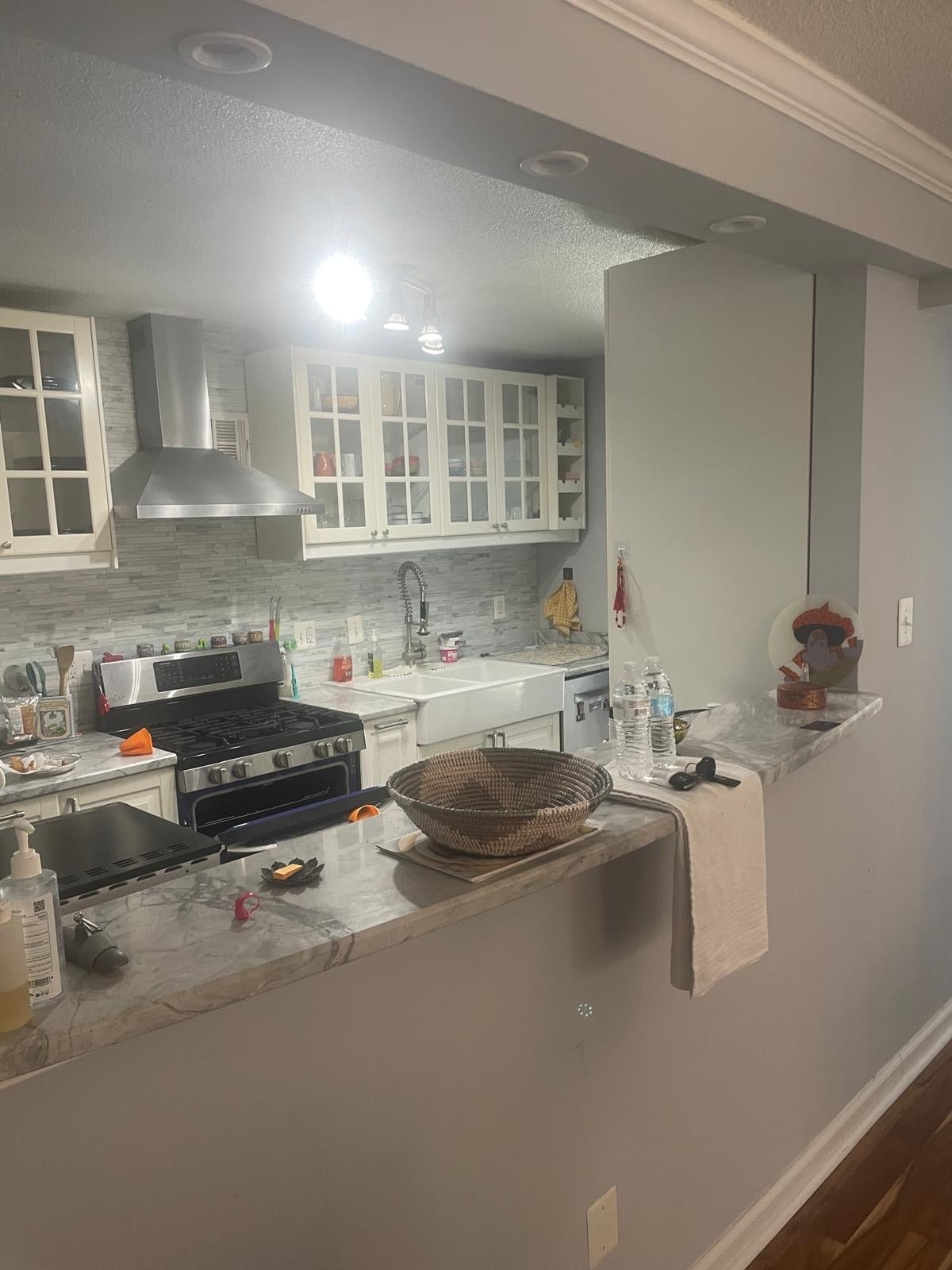 Building Photo - 4 Monroe St