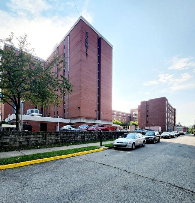 Building Photo - 217 McLane Ave