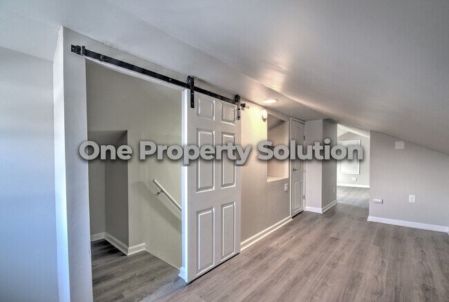 Building Photo - 2642 Clay St