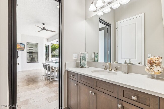 Building Photo - 4641 Azalea Dr
