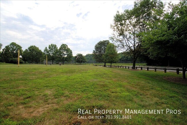 Building Photo - 12102 Purple Sage Ct