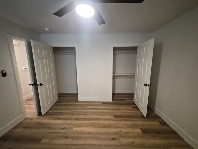 Building Photo - Beautifully Renovated 3 bedroom 2 Bath House