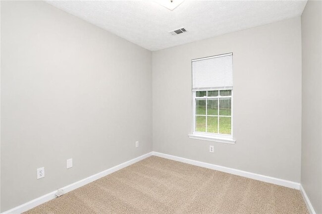 Building Photo - 6989 Setters Way