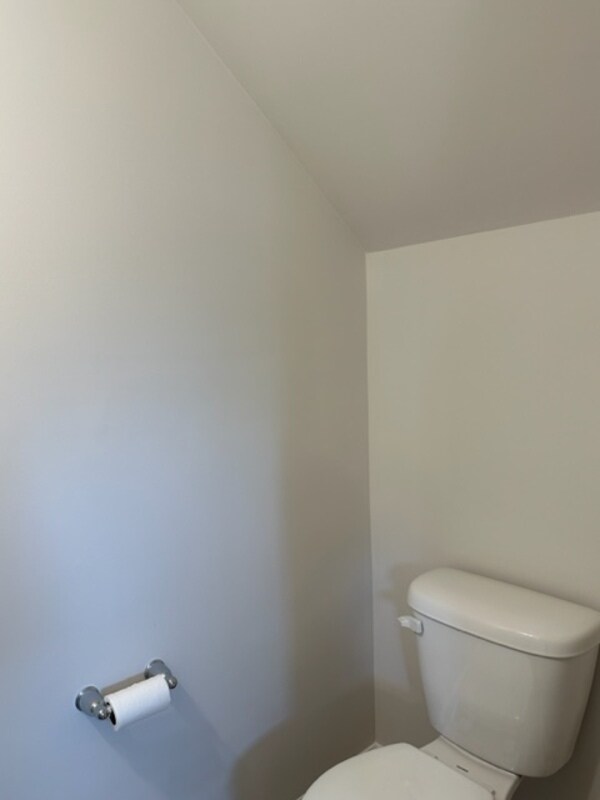 Building Photo - 208 Gum Swamp Trl