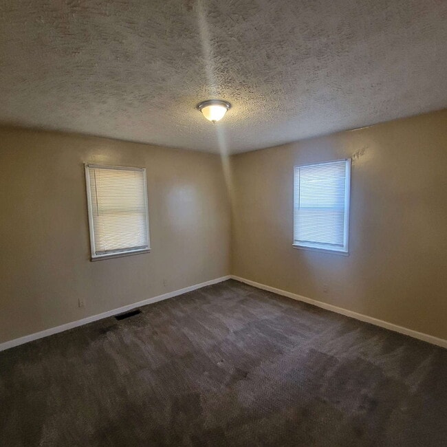 Building Photo - West Indy 4BR House for Lease, Airport Nearby!