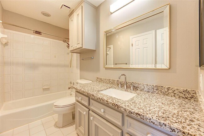 Building Photo - 607 Barkers Cove
