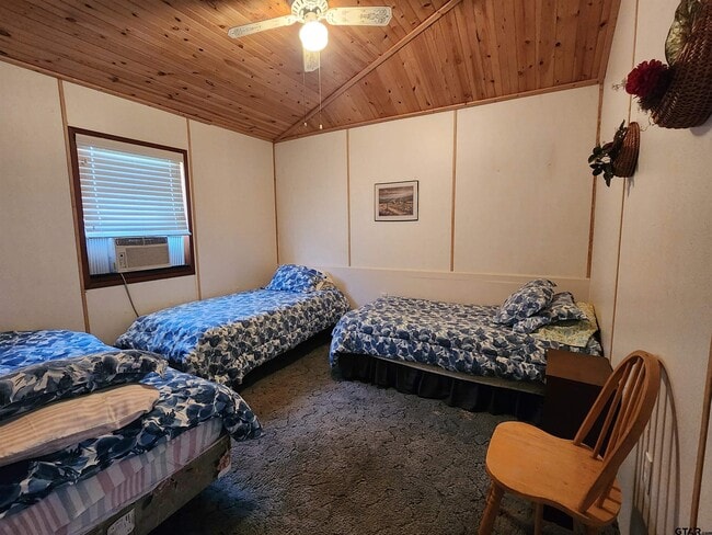 Building Photo - 845B CR 1987