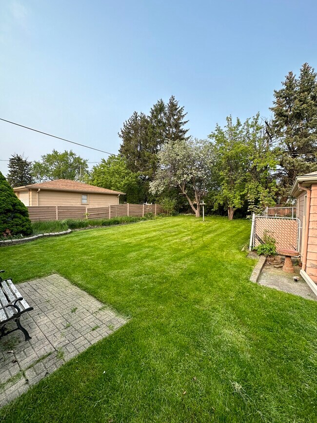 Building Photo - 1001 Virginia St