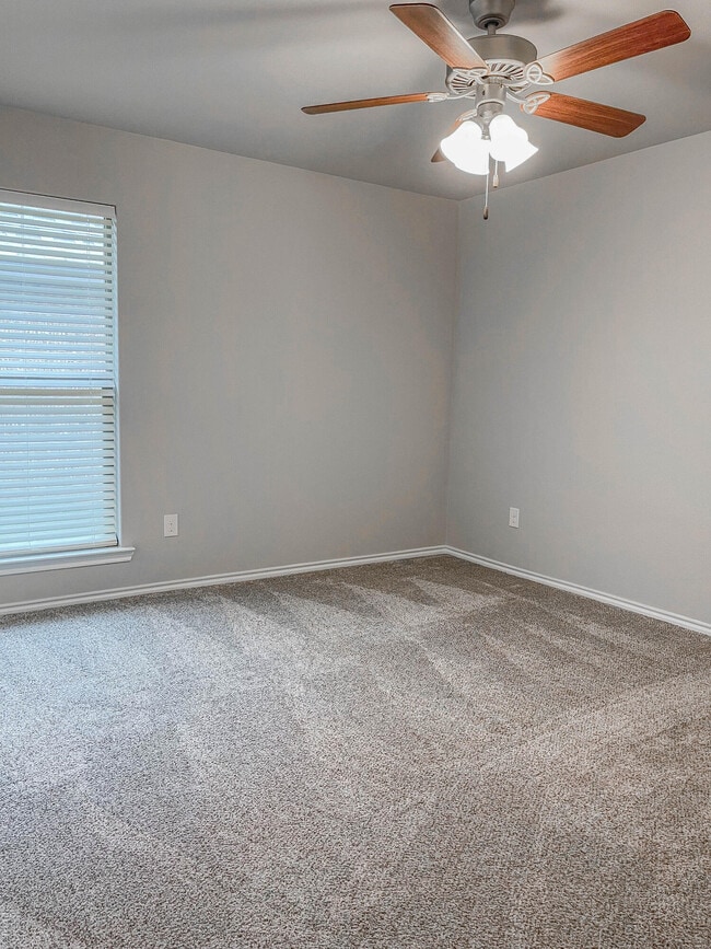 Building Photo - 14109 Avenue W