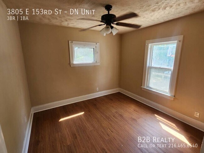 Building Photo - 3805 E 153rd St