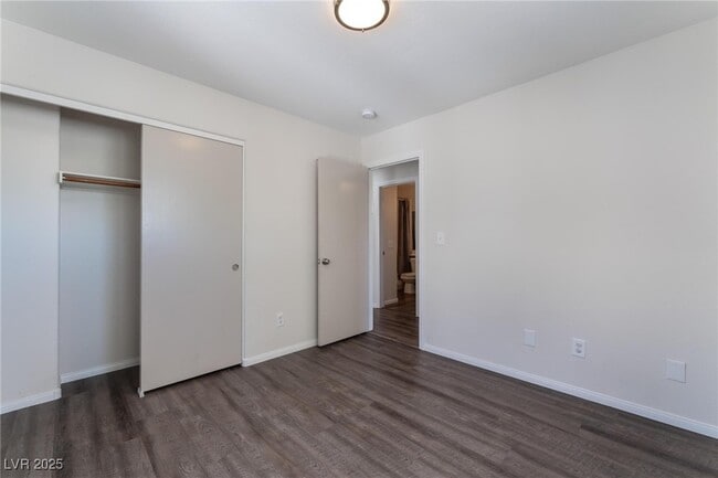 Building Photo - 10436 Beachwalk Pl