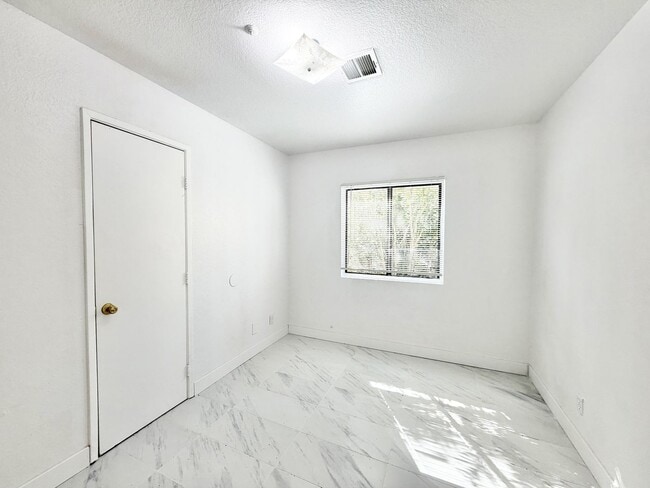 Building Photo - PS T 66369