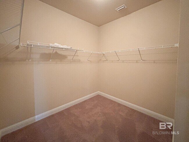 Building Photo - 24119 Weatherbee Park Dr